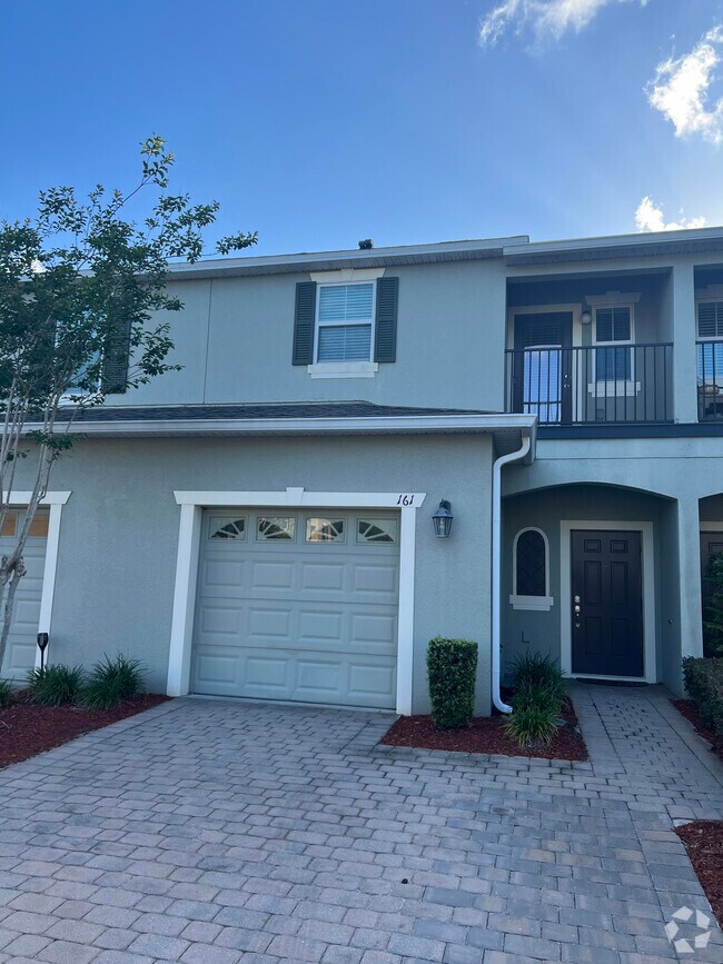 Grande Champion Apartments for Rent with Hardwood Floors Daytona