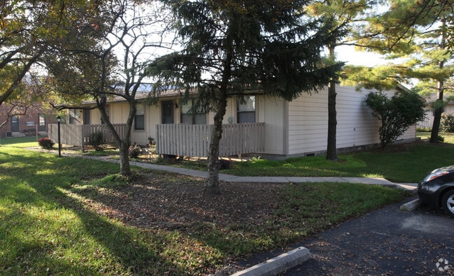 Building Photo - Willowood