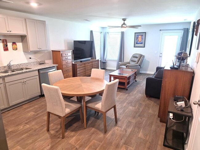 Building Photo - 764 Striped Bass Ct