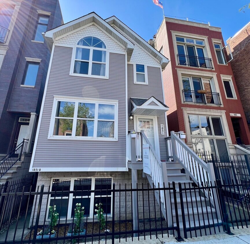 Primary Photo - 1851 W Armitage Ave