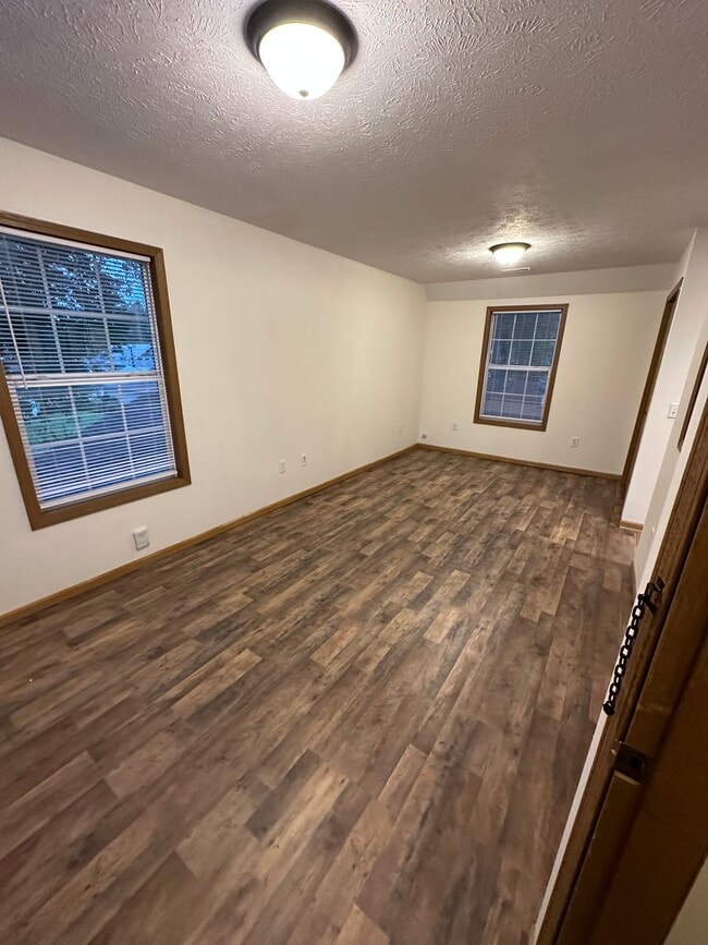 Sala de estar/comedor - 407 E Jackson St