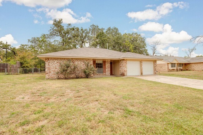 Foto del edificio - Available Now! 3 bed, 2 bath home in Eastg...