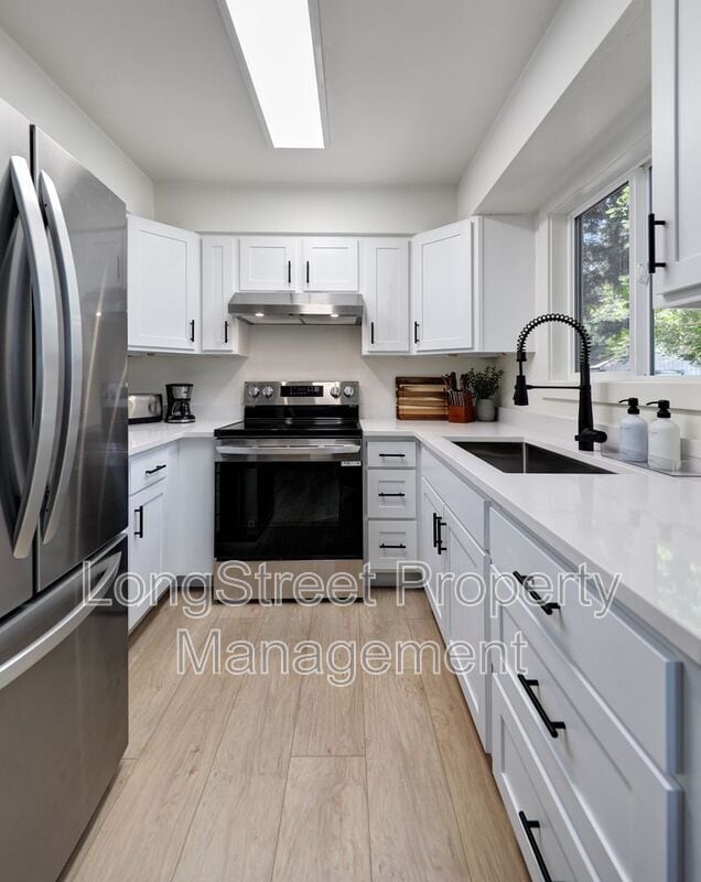 Photo - 11380 SW Greenburg Rd House