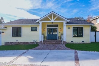 Building Photo - 4703 Oakwood Ave