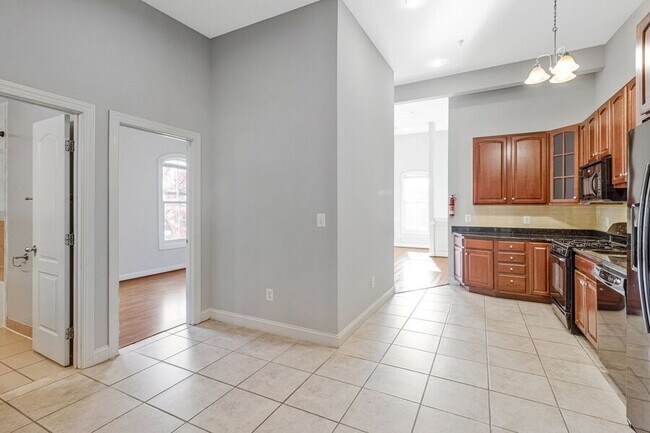 Foto del edificio - 901 R St NW