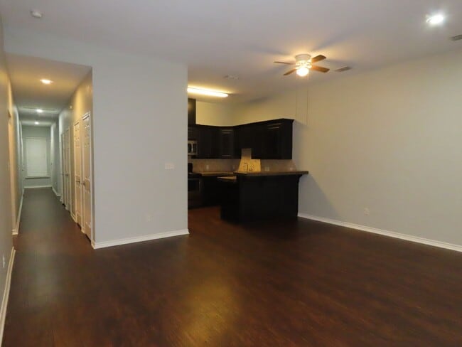 Foto del edificio - 2434 Haverhill Dr