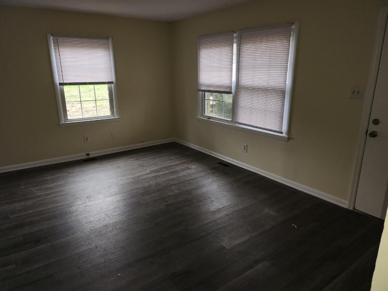 Building Photo - 310 Ellen Dr