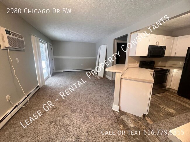 Building Photo - One Bedroom - Remodeled Apartment in Grand...