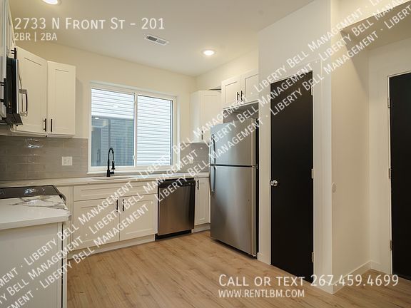 Foto del edificio - 2733 N Front St