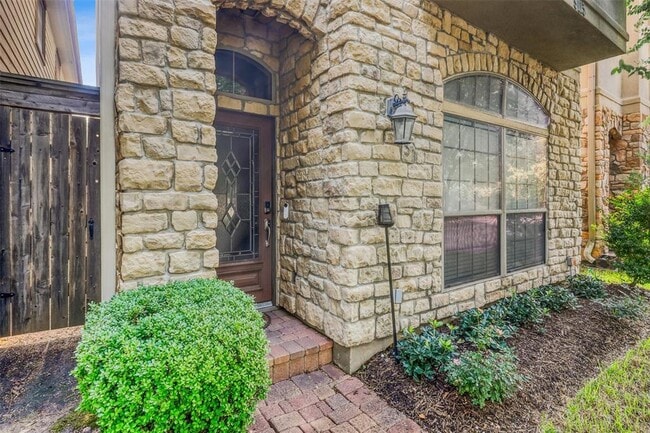 Building Photo - 9113 Creekstone Lake Dr