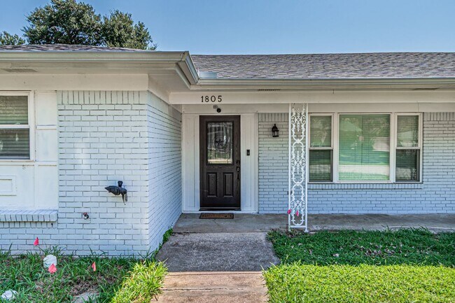Foto del edificio - 1805 W Cedar Elm Dr