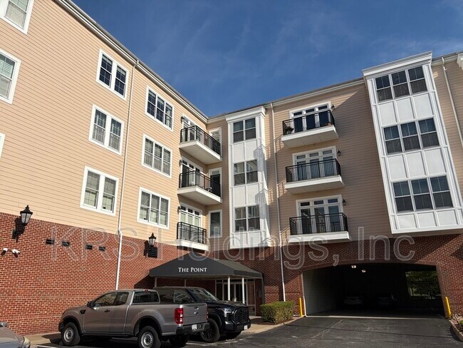 Foto del edificio - 670 Town Center Dr