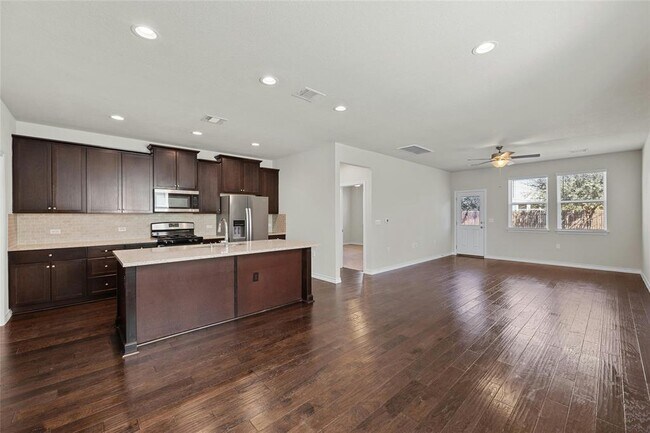 Building Photo - 11808 Coyote Call Way