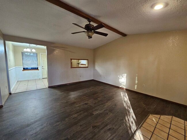 Building Photo - 909 NE Tortoise Dr