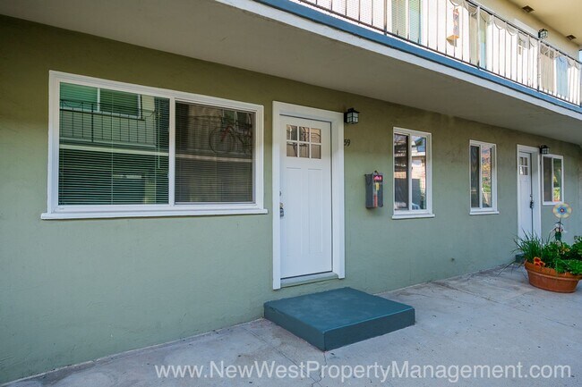 Foto del edificio - Renovated Sherman Heights 1 Bedroom! Small...