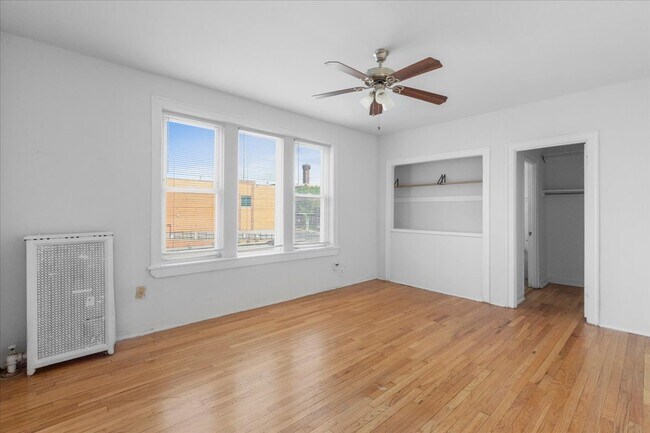 Foto del edificio - 1635 W Morse Ave