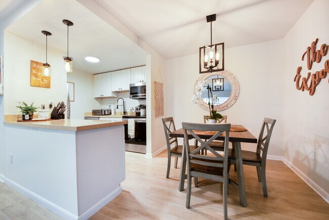 Building Photo - 8950 SW 69th Ct