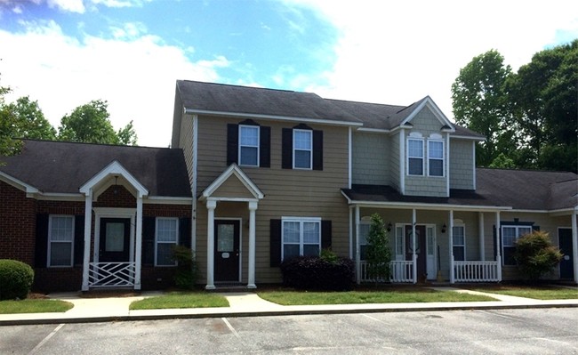 Building Photo - Sterling Pointe Town Homes