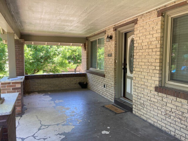 Building Photo - 2801 Ash St.