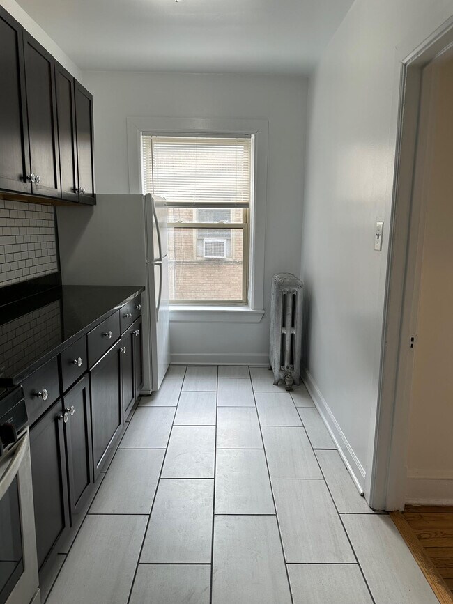 Foto del edificio - 6347 N Magnolia Ave