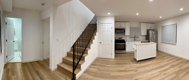 Building Photo - 18654 1/2 Runnymede St