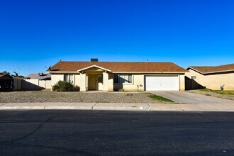 Building Photo - 2866 S 30th Dr