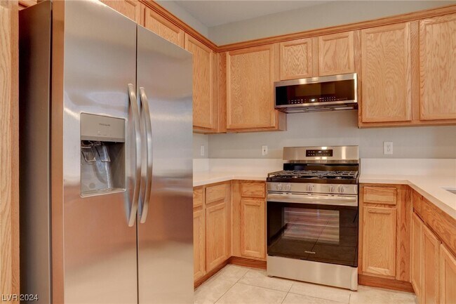 Building Photo - 6110 Yucca Fields Ct