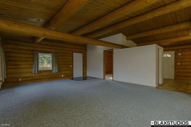 Building Photo - 641 Cloud Rd