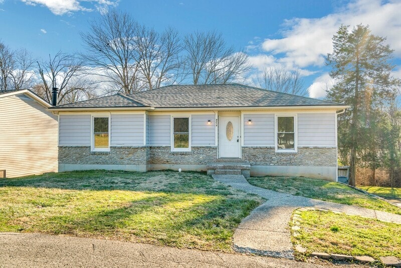 9214 Watterson Trail, Louisville, KY 40299 House Rental in Louisville, KY