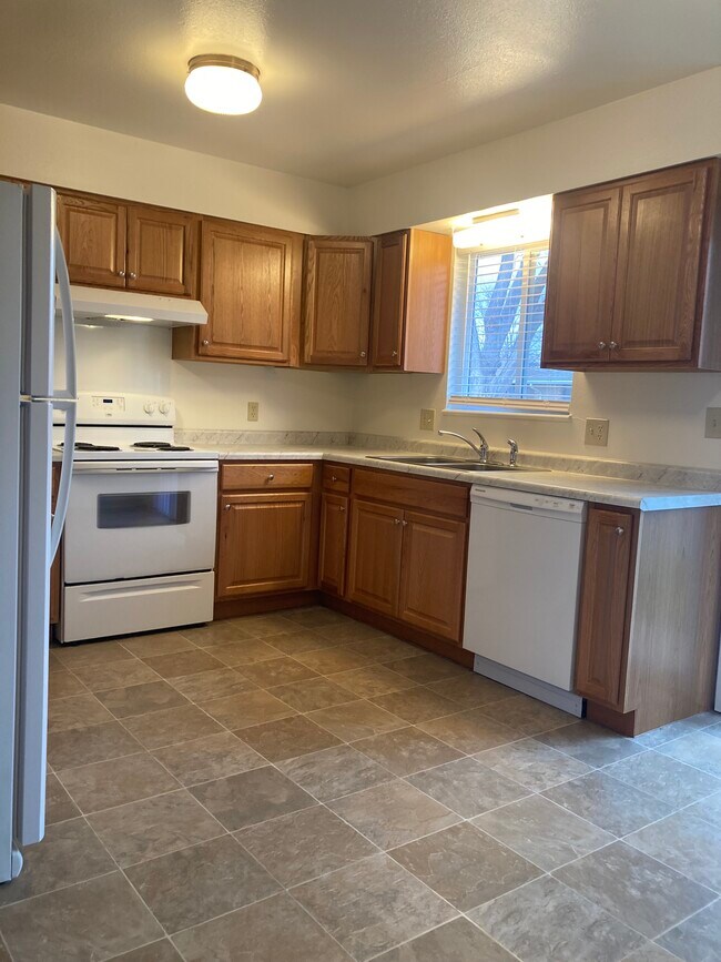 Foto del edificio - 1831 E 16th St