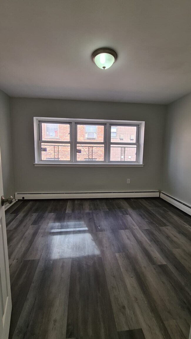 80 Grafton Ave C25 - 81 Grafton Ave