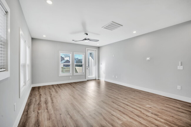 Building Photo - Medford Mews, 321