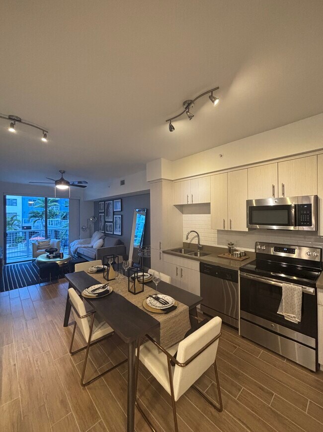 Foto del edificio - 2051 NE 167th St