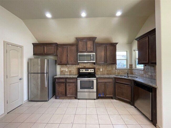 Foto del edificio - 16928 W Ivanhoe St