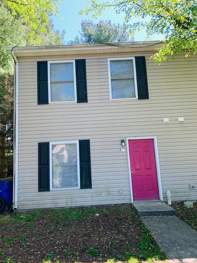 Building Photo - 245 Freestone Dr
