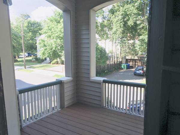 walk out covered porch - 40 Rossmere St