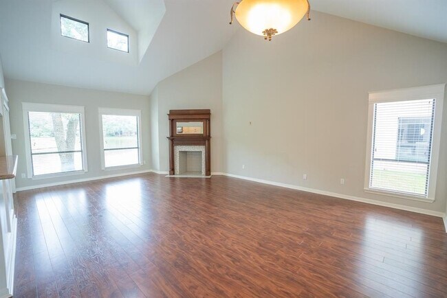 Foto del edificio - 4144 Greystone Way