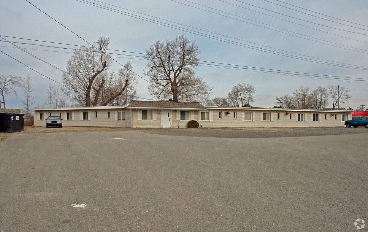 Primary Photo - 1555 N Williams Lake Rd