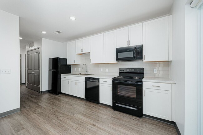 Interior Photo - Vera on Broad