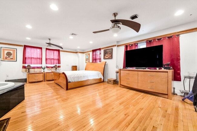 Foto del edificio - 817 Ashbourne Rd