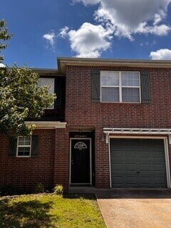 Foto principal - 1431 W Jct St