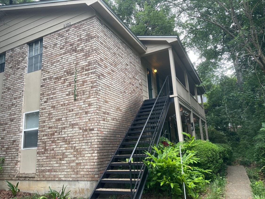 Primary Photo - 1101 Washington Ct