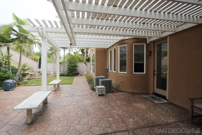 Foto del edificio - 13298 Deer Canyon Pl