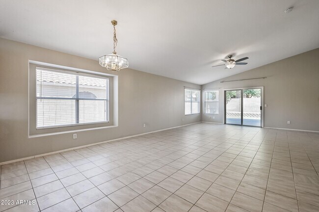 Foto del edificio - 7253 E Kiva Ave