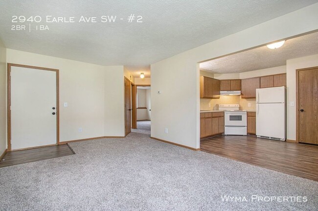 Building Photo - 2940 Earle Ave SW