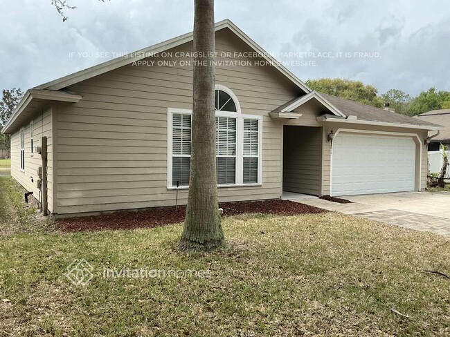 Building Photo - 7624 Fawn Lake Dr N