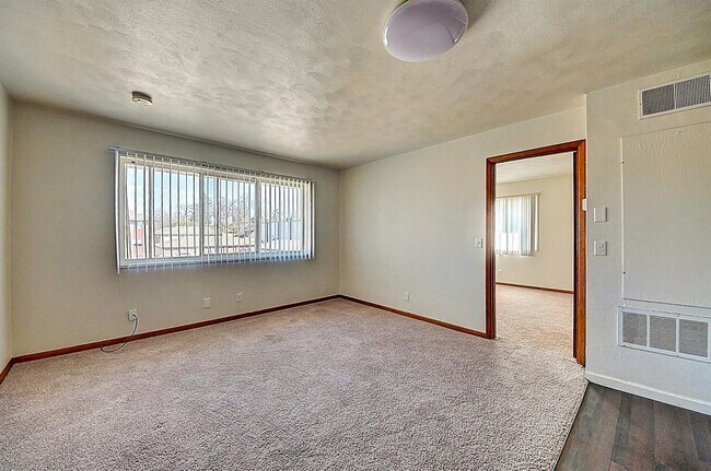 Foto del edificio - 1050 Twixt Town Rd NE
