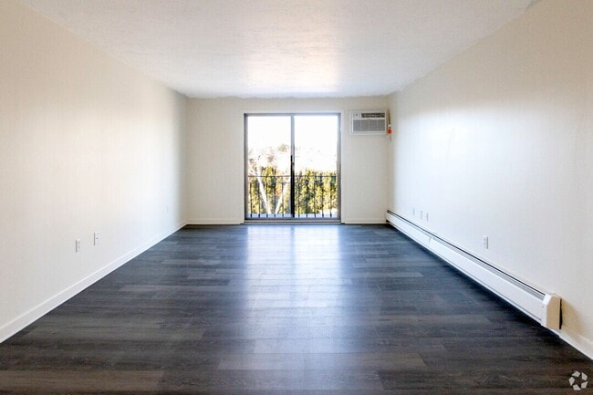 Building Photo - Lakeshore Estates - Newly Remodeled studio...