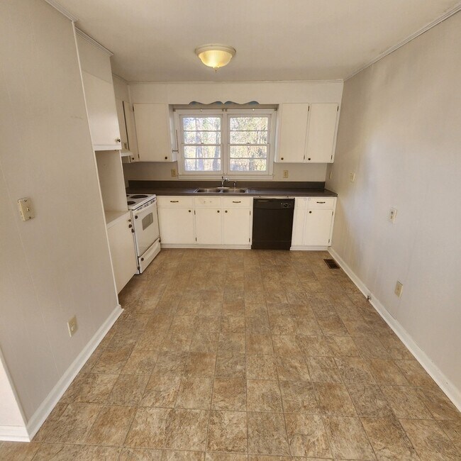 Foto del edificio - 60 Stallings Rd