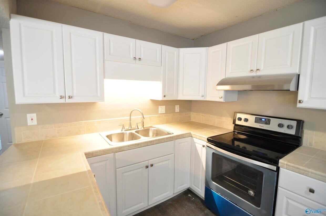 Foto del edificio - 12104 Carriage Ct SE